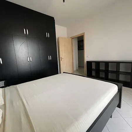 - Private 3 * Τίρανα