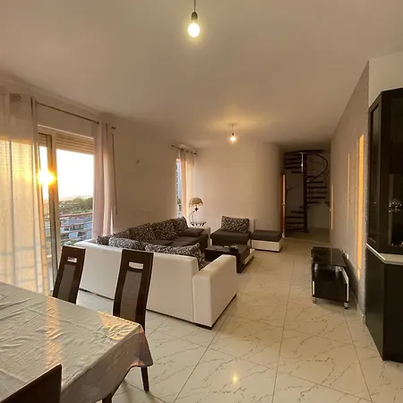- Private 3 * Τίρανα
