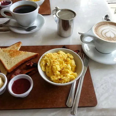 Bed & Breakfast - Private 3