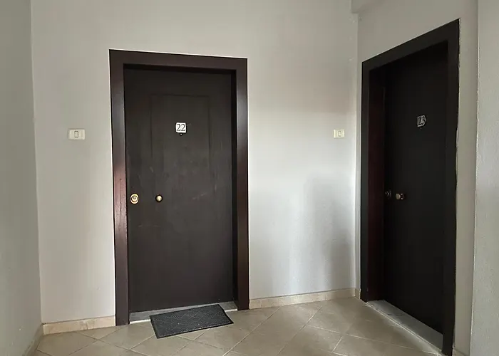 - Private 3 Nocleg ze śniadaniem